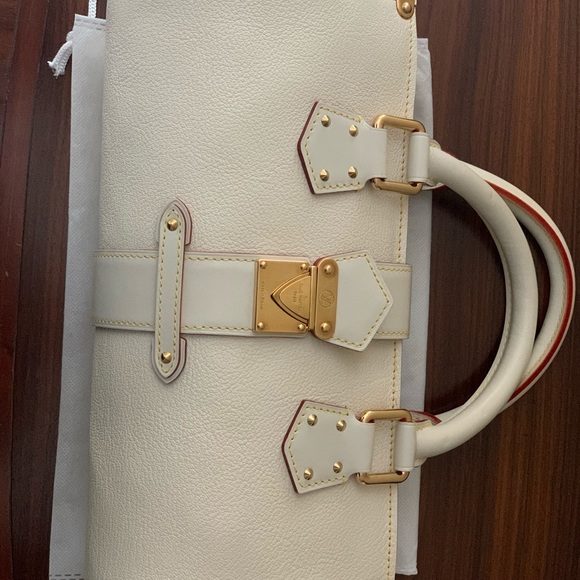 Louis Vuitton Bag - Picture 2 of 8